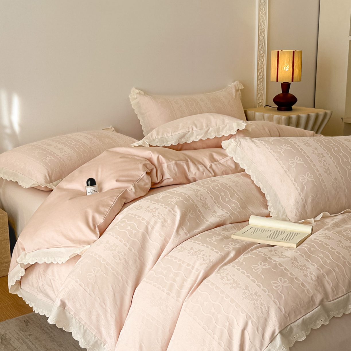 91家纺网 家纺一手货源 找家纺 禾时 2026新款长绒棉立体提花花边款四件套-星糖物语 星糖物语-淡粉