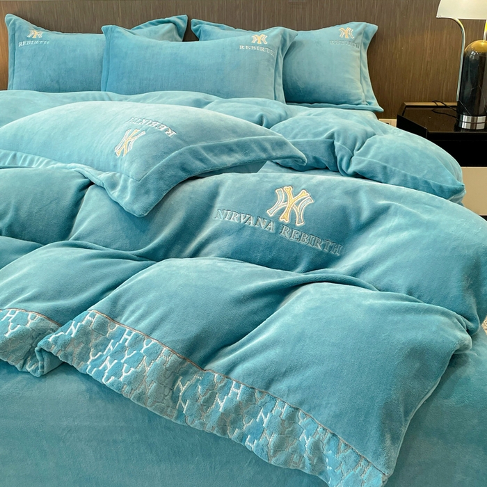 91家纺网 家纺一手货源 找家纺 （总）星尚家纺 2025新款全消光A类230g牛奶绒四件套-维也纳