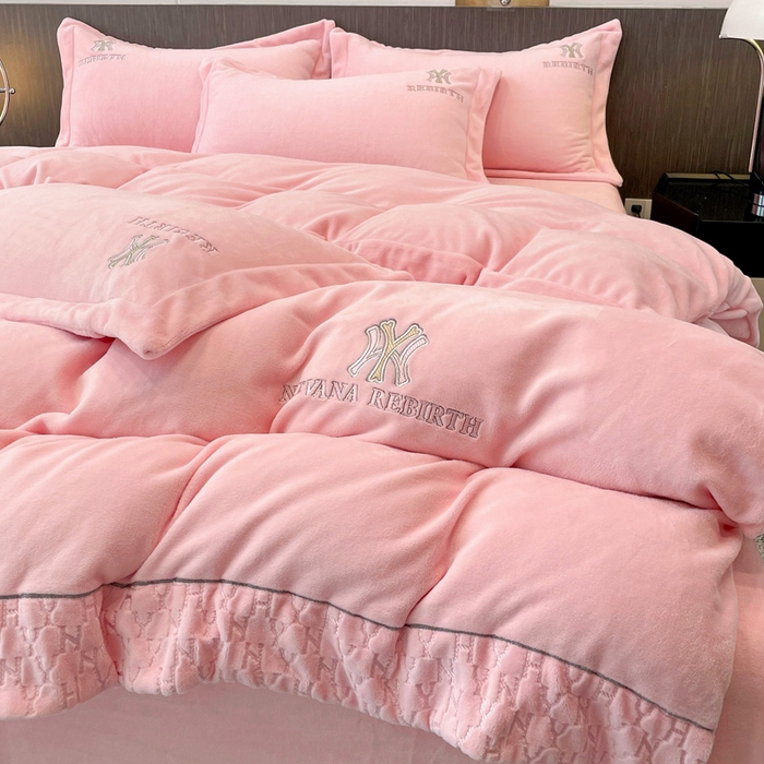 91家纺网 家纺一手货源 找家纺 （总）星尚家纺 2025新款全消光A类230g牛奶绒四件套-维也纳