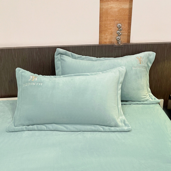 91家纺网 家纺一手货源 找家纺 星尚家纺 2025新款全消光A类230g牛奶绒四件套-维也纳 维也纳-梵星绿