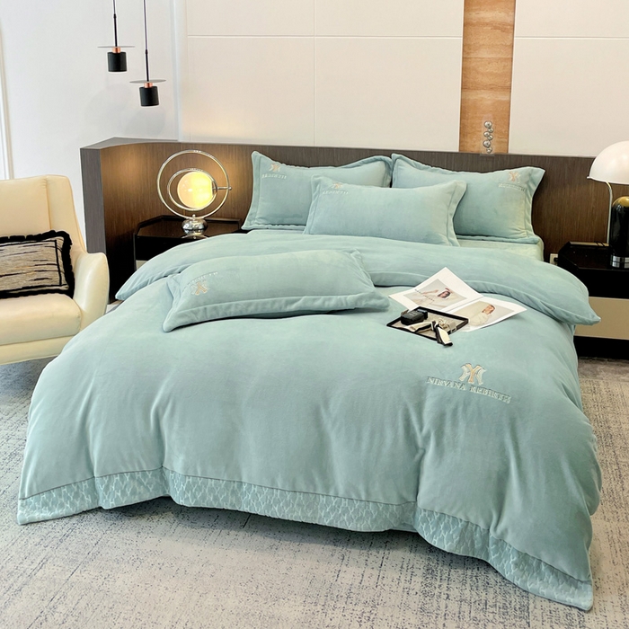 91家纺网 家纺一手货源 找家纺 星尚家纺 2025新款全消光A类230g牛奶绒四件套-维也纳 维也纳-梵星绿