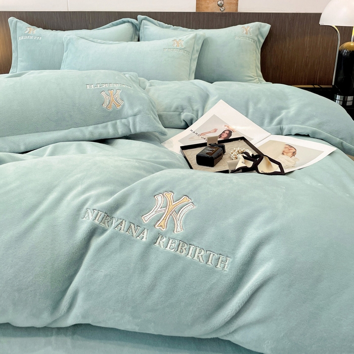 91家纺网 家纺一手货源 找家纺 星尚家纺 2025新款全消光A类230g牛奶绒四件套-维也纳 维也纳-梵星绿