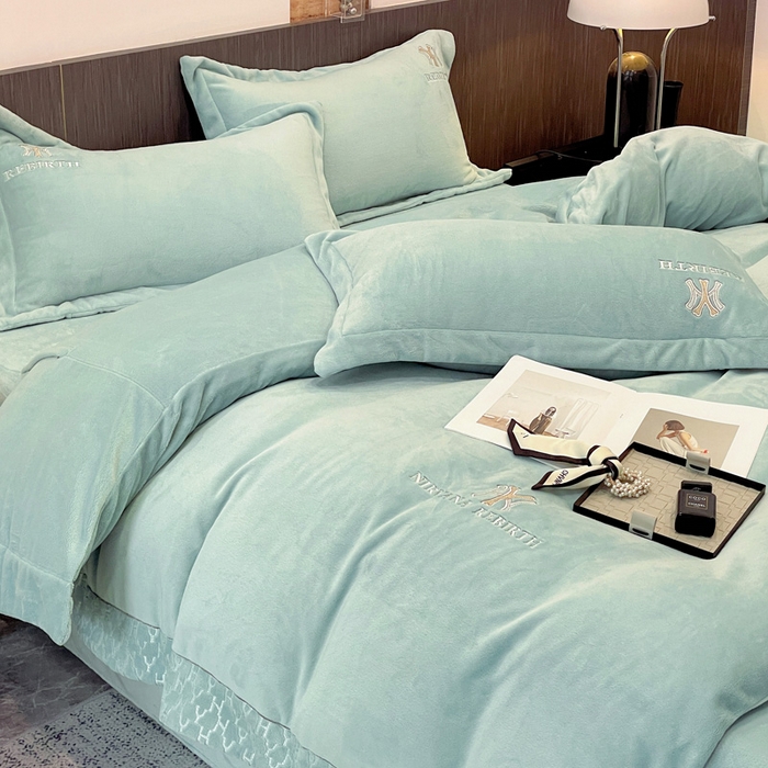 91家纺网 家纺一手货源 找家纺 星尚家纺 2025新款全消光A类230g牛奶绒四件套-维也纳 维也纳-梵星绿