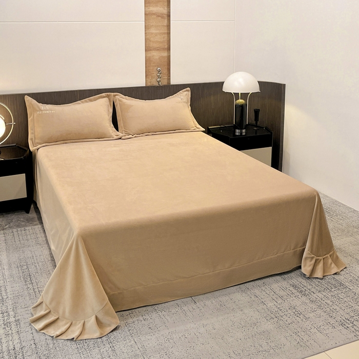 91家纺网 家纺一手货源 找家纺 星尚家纺 2025新款全消光A类230g牛奶绒四件套-维也纳 维也纳-卡其棕