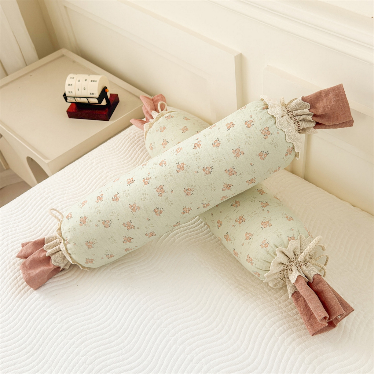 91家纺网 家纺一手货源 找家纺 （总）麦肯锡 2025新款糖果儿童安抚抱枕  枕头枕芯