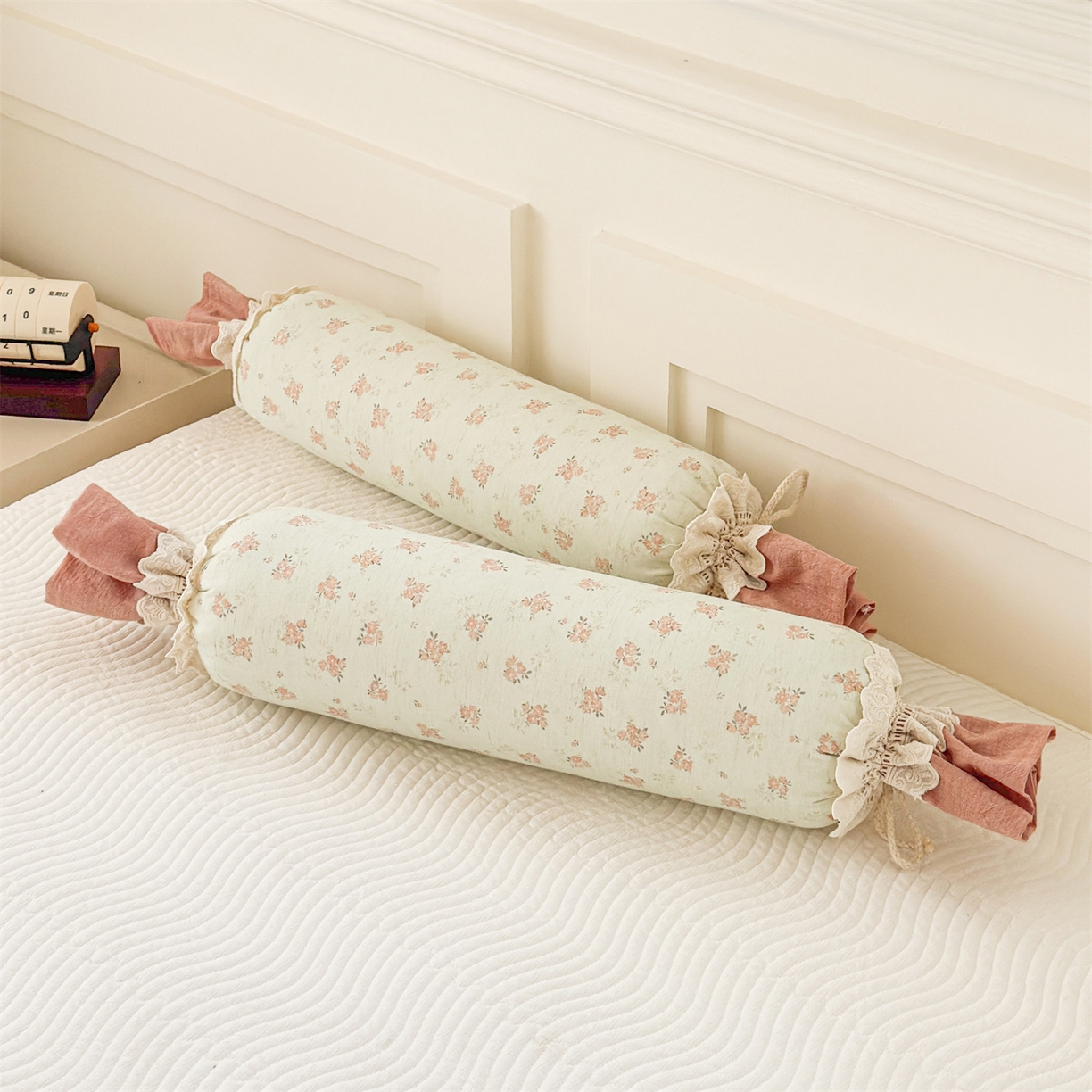 麦肯锡 2025新款糖果儿童安抚抱枕  枕头枕芯 花碎暖阳/只