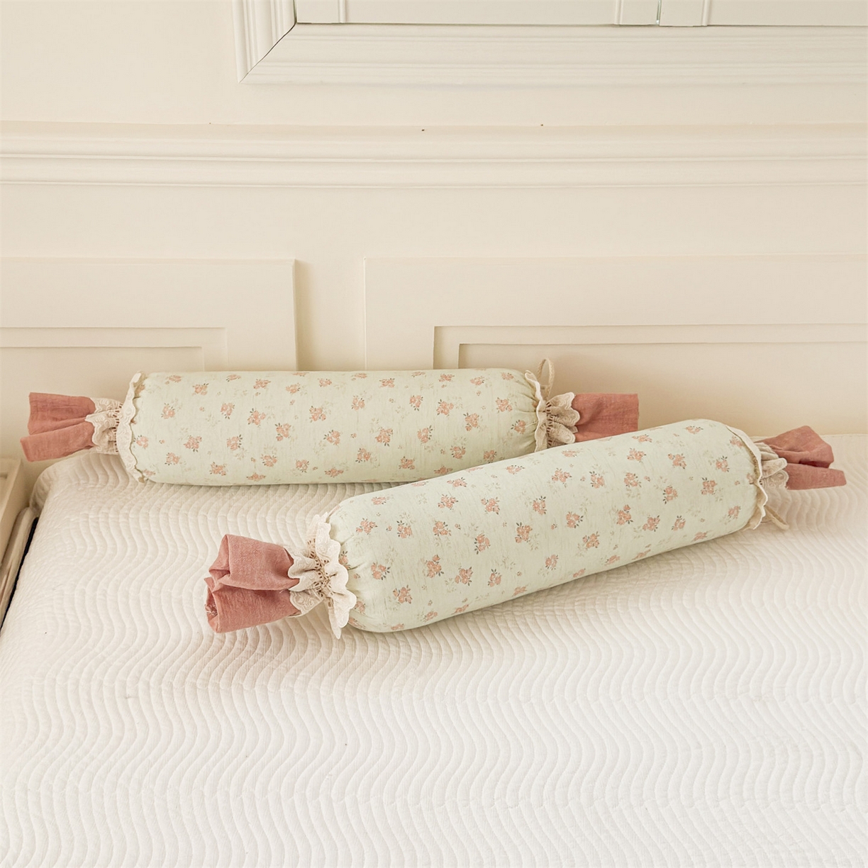 91家纺网 家纺一手货源 找家纺 麦肯锡 2025新款糖果儿童安抚抱枕  枕头枕芯 花碎暖阳/只