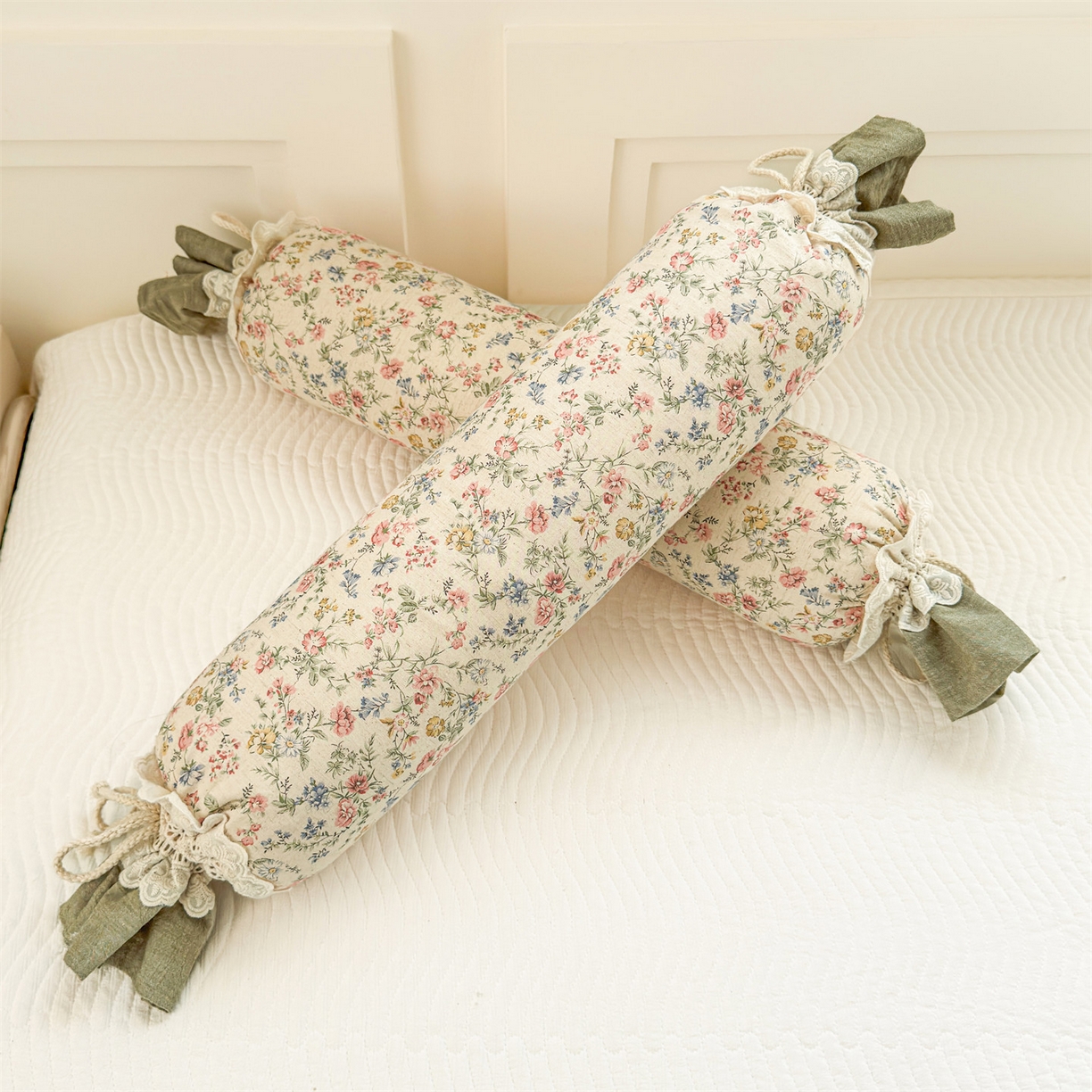 91家纺网 家纺一手货源 找家纺 麦肯锡 2025新款糖果儿童安抚抱枕  枕头枕芯 花影碎梦/只