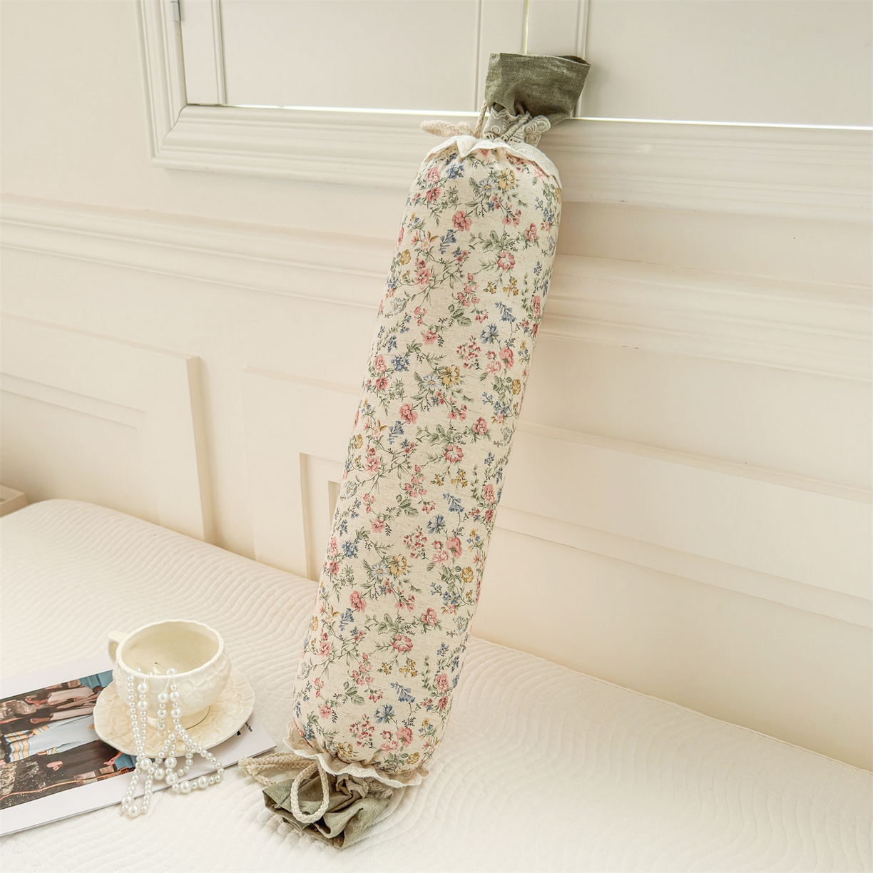 91家纺网 家纺一手货源 找家纺 麦肯锡 2025新款糖果儿童安抚抱枕  枕头枕芯 花影碎梦/只