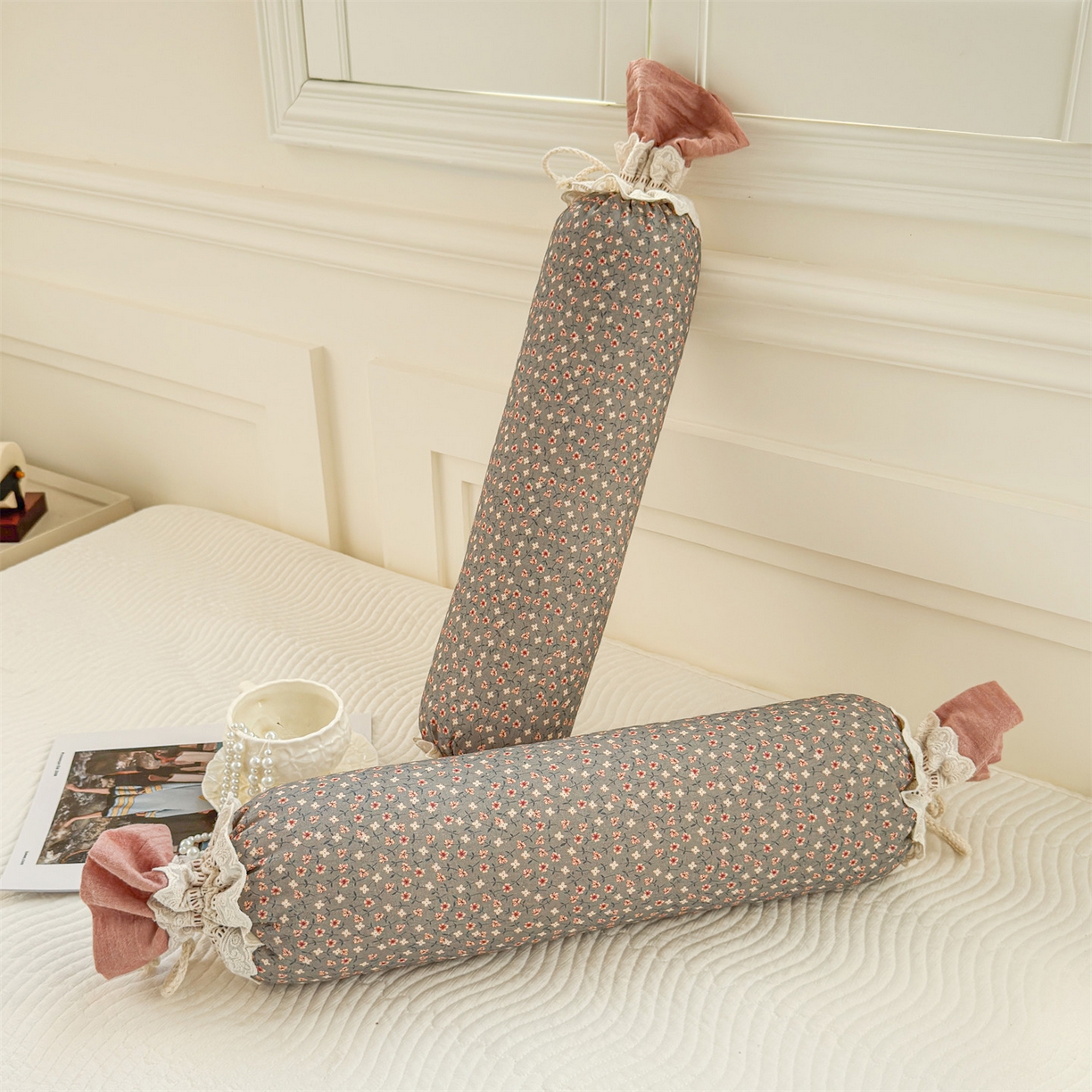 91家纺网 家纺一手货源 找家纺 麦肯锡 2025新款糖果儿童安抚抱枕  枕头枕芯 柔瓣花抱/只