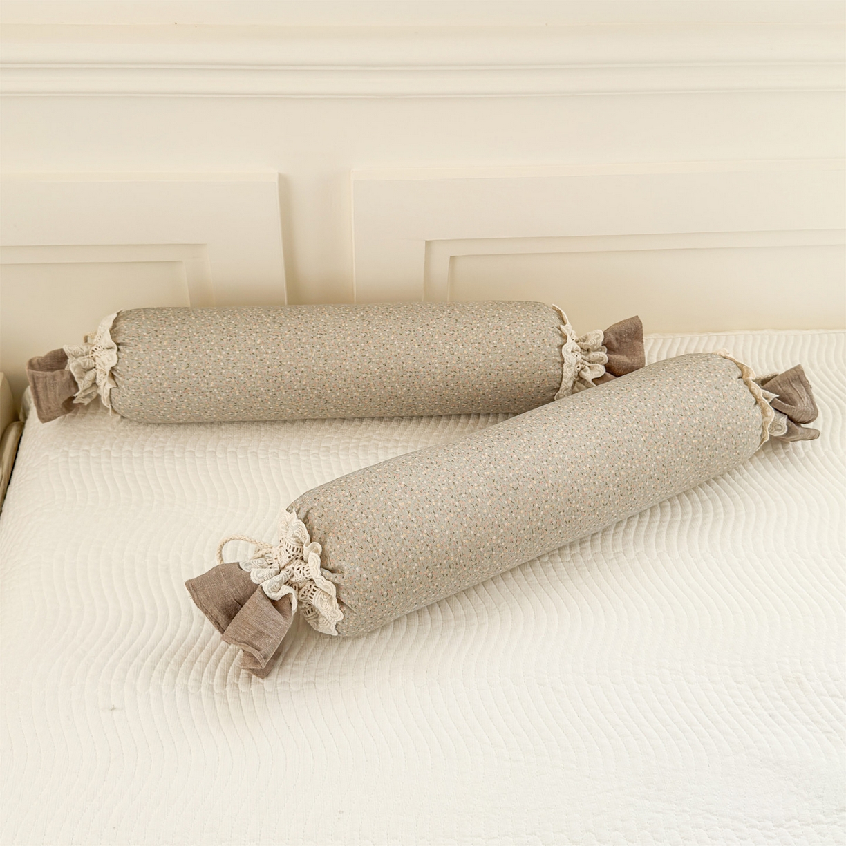 91家纺网 家纺一手货源 找家纺 麦肯锡 2025新款糖果儿童安抚抱枕  枕头枕芯 碎花眠曲/只