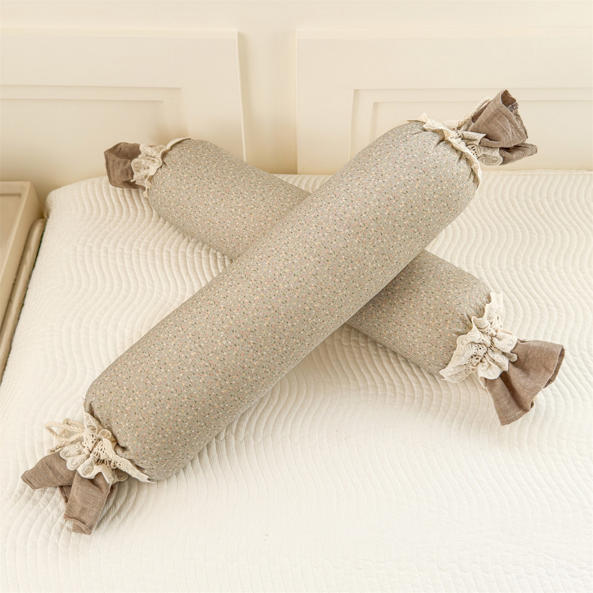 91家纺网 家纺一手货源 找家纺 麦肯锡 2025新款糖果儿童安抚抱枕  枕头枕芯 碎花眠曲/只