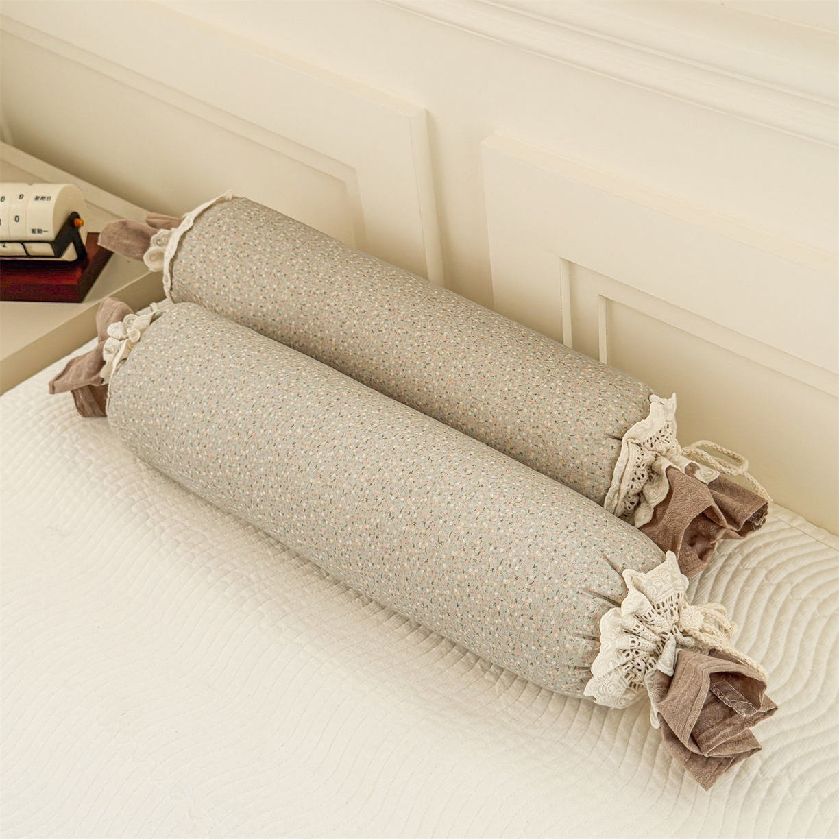 91家纺网 家纺一手货源 找家纺 麦肯锡 2025新款糖果儿童安抚抱枕  枕头枕芯 碎花眠曲/只