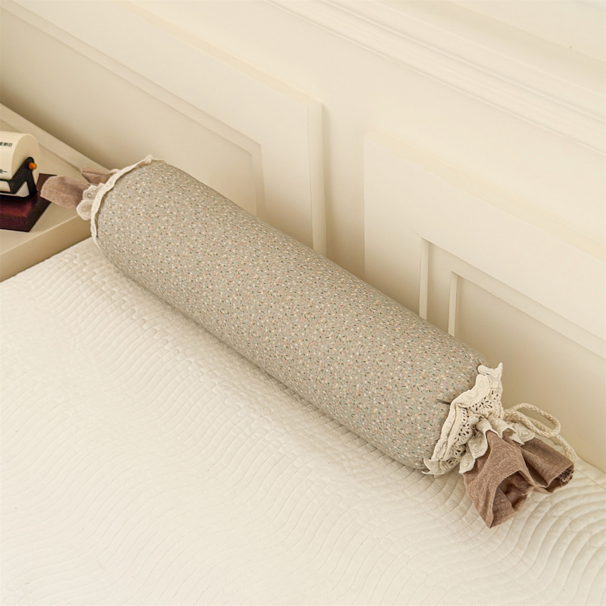 91家纺网 家纺一手货源 找家纺 麦肯锡 2025新款糖果儿童安抚抱枕  枕头枕芯 碎花眠曲/只