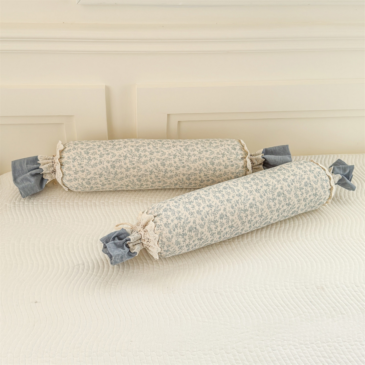 91家纺网 家纺一手货源 找家纺 麦肯锡 2025新款糖果儿童安抚抱枕  枕头枕芯 碎花小卷/只