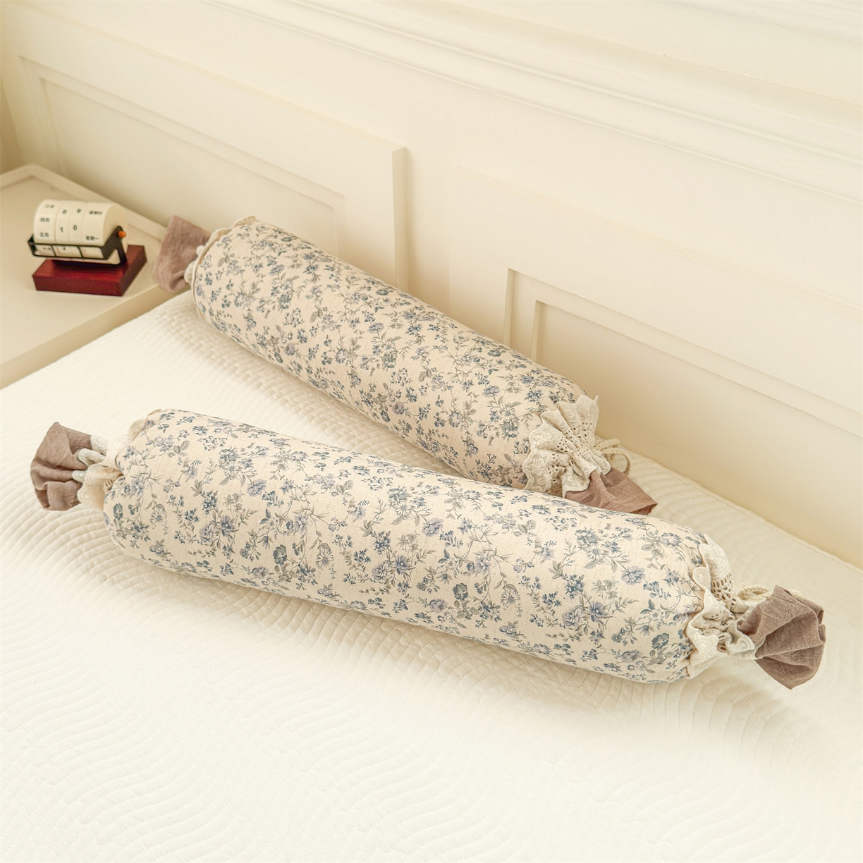 麦肯锡 2025新款糖果儿童安抚抱枕  枕头枕芯 田埂花影/只