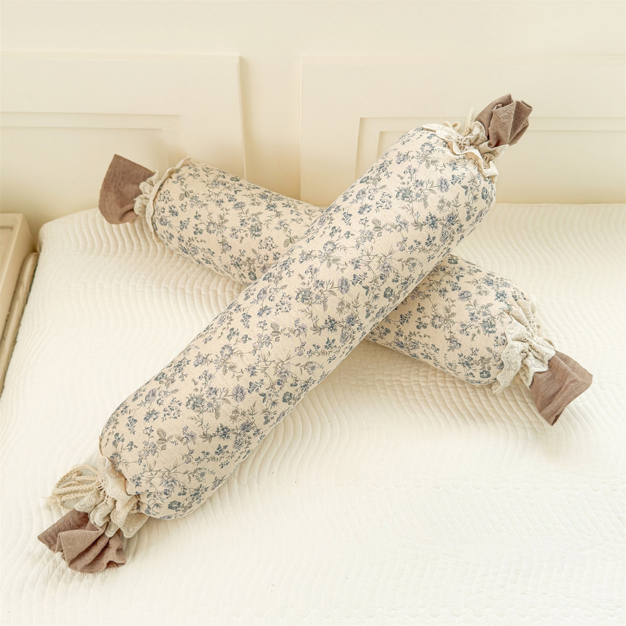 91家纺网 家纺一手货源 找家纺 麦肯锡 2025新款糖果儿童安抚抱枕  枕头枕芯 田埂花影/只