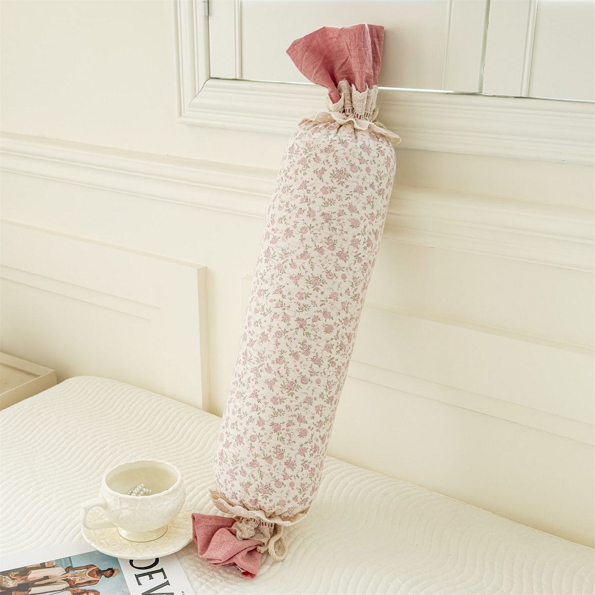 91家纺网 家纺一手货源 找家纺 麦肯锡 2025新款糖果儿童安抚抱枕  枕头枕芯 小花碎语/只