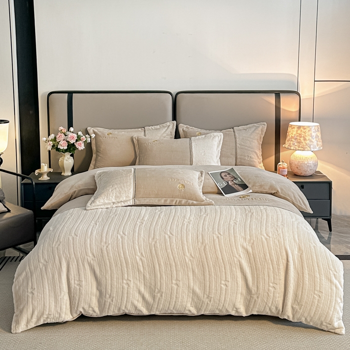 91家纺网 家纺一手货源 找家纺 （总）金窝窝家纺 2025新款轻奢双拼全消光牛奶绒四件套-安娜