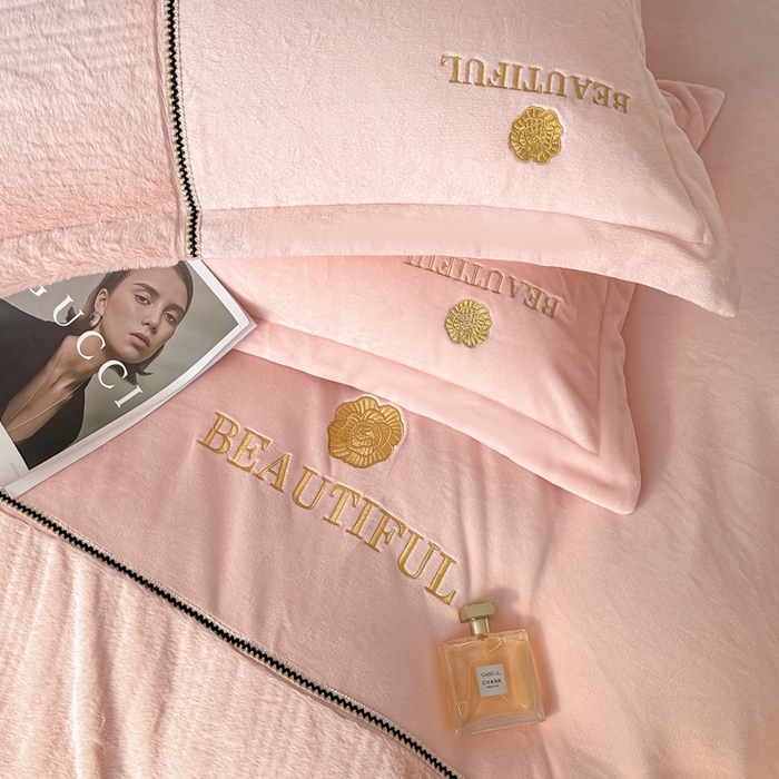 91家纺网 家纺一手货源 找家纺 金窝窝家纺 2025新款轻奢双拼全消光牛奶绒四件套-安娜 安娜-黛粉