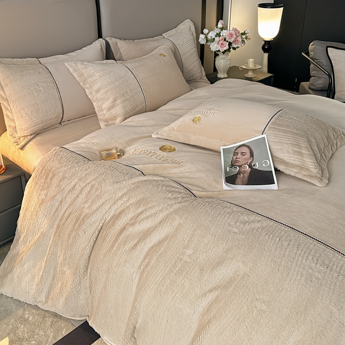 91家纺网 家纺一手货源 找家纺 金窝窝家纺 2025新款轻奢双拼全消光牛奶绒四件套-安娜 安娜-咖色