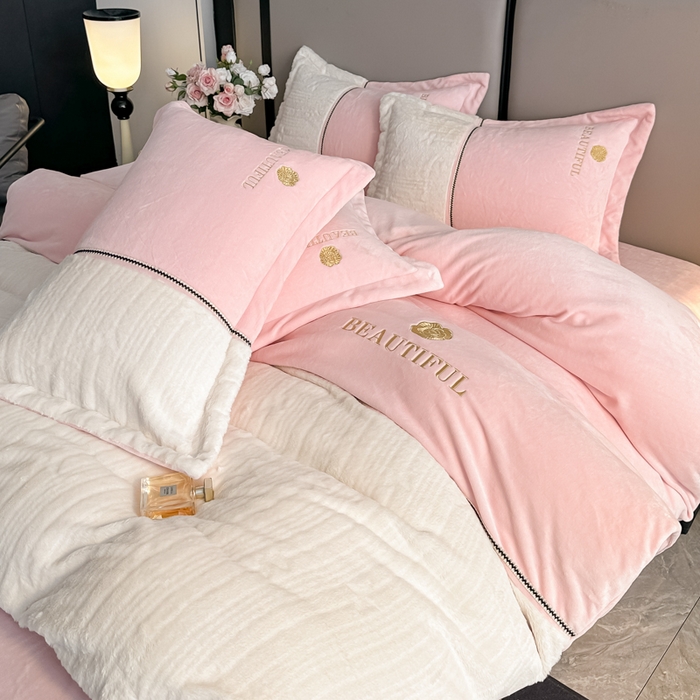 91家纺网 家纺一手货源 找家纺 金窝窝家纺 2025新款轻奢双拼全消光牛奶绒四件套-安娜 安娜-蜜桃粉