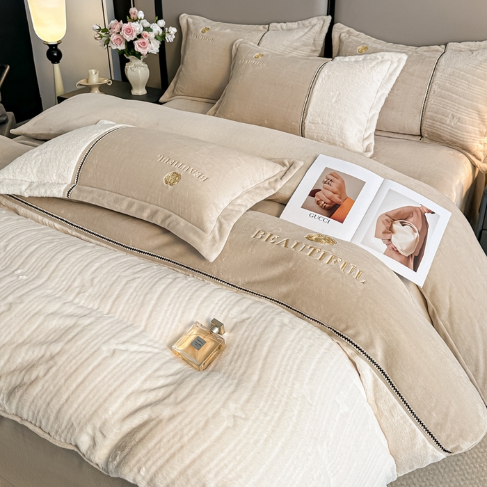 91家纺网 家纺一手货源 找家纺 金窝窝家纺 2025新款轻奢双拼全消光牛奶绒四件套-安娜 安娜-奶油咖