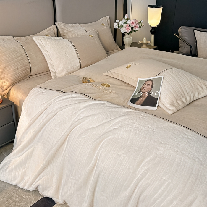 91家纺网 家纺一手货源 找家纺 金窝窝家纺 2025新款轻奢双拼全消光牛奶绒四件套-安娜 安娜-奶油咖