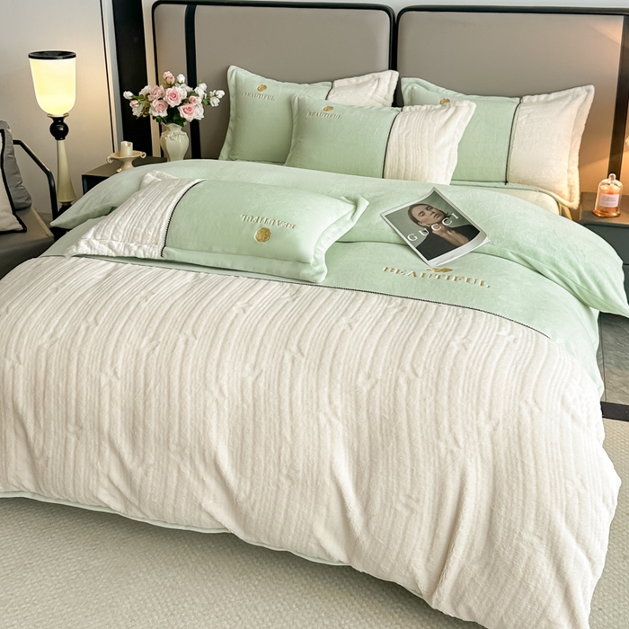 91家纺网 家纺一手货源 找家纺 金窝窝家纺 2025新款轻奢双拼全消光牛奶绒四件套-安娜 安娜-浅草绿