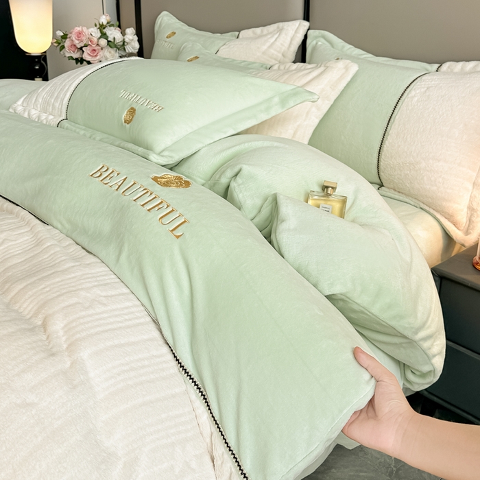91家纺网 家纺一手货源 找家纺 金窝窝家纺 2025新款轻奢双拼全消光牛奶绒四件套-安娜 安娜-浅草绿