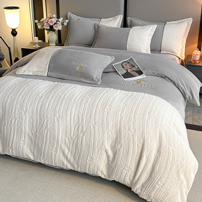 91家纺网 家纺一手货源 找家纺 金窝窝家纺 2025新款轻奢双拼全消光牛奶绒四件套-安娜 安娜-绅士灰