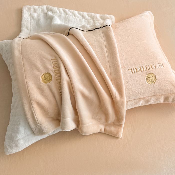 91家纺网 家纺一手货源 找家纺 金窝窝家纺 2025新款轻奢双拼全消光牛奶绒四件套-安娜 安娜-香槟色