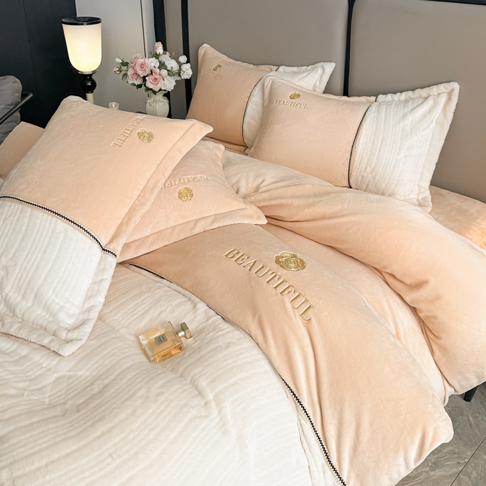 91家纺网 家纺一手货源 找家纺 金窝窝家纺 2025新款轻奢双拼全消光牛奶绒四件套-安娜 安娜-香槟色