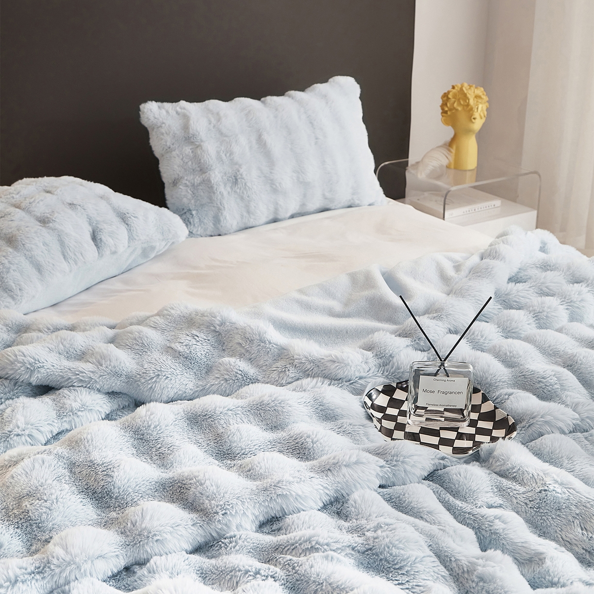 91家纺网 家纺一手货源 找家纺 （总）坦客毯业 2025新款轻奢纯色托斯卡纳兔毛绒大泡泡绒毛毯双面都是兔毛高密高克重可供跨境外贸出口