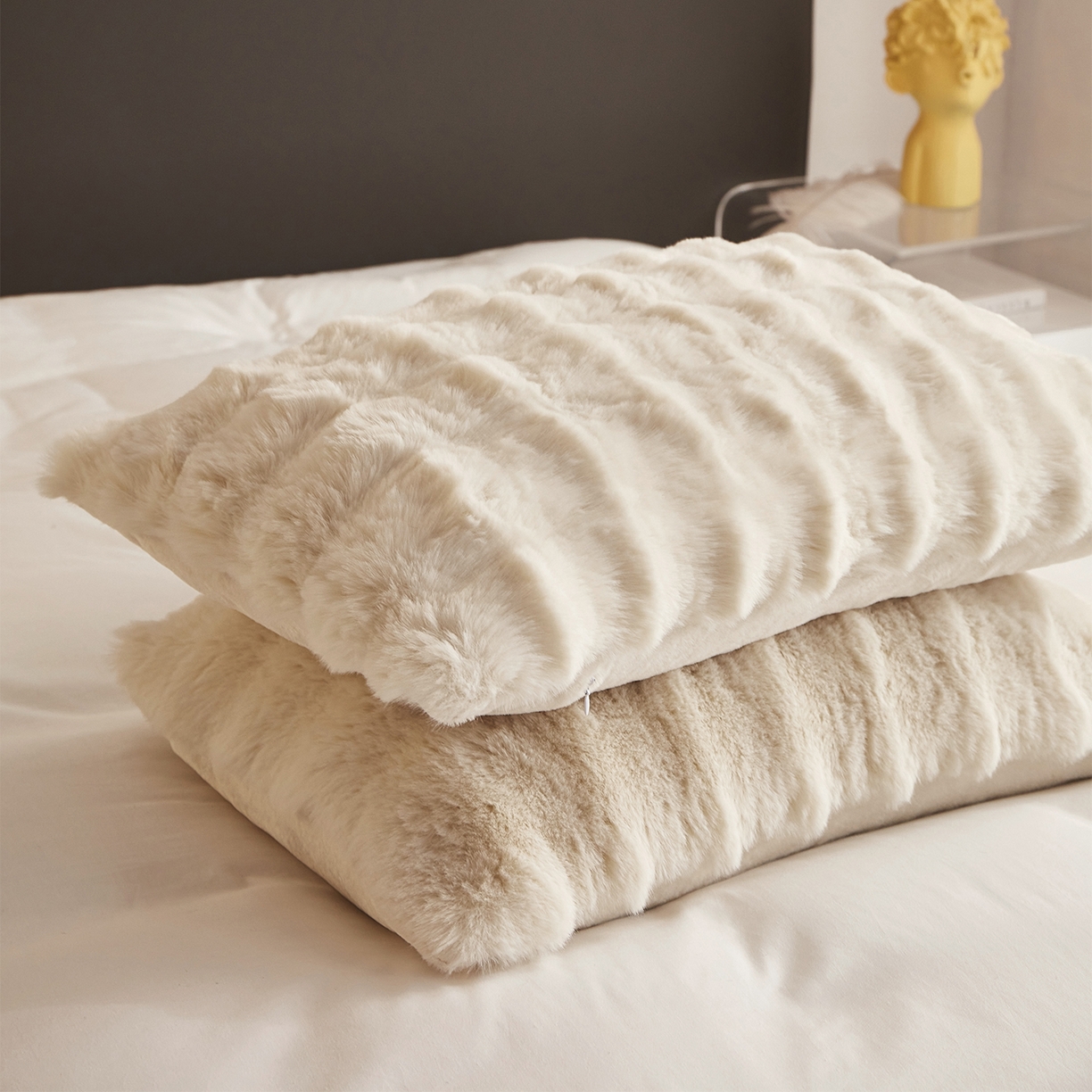 91家纺网 家纺一手货源 找家纺 坦客毯业 2025新款轻奢纯色托斯卡纳兔毛绒大泡泡绒毛毯双面都是兔毛高密高克重可供跨境外贸出口 托斯-奶油白