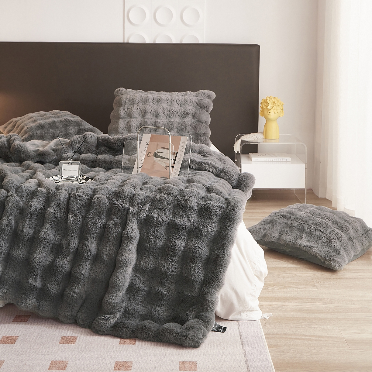 91家纺网 家纺一手货源 找家纺 坦客毯业 2025新款轻奢纯色托斯卡纳兔毛绒大泡泡绒毛毯双面都是兔毛高密高克重可供跨境外贸出口 托斯-韵味灰