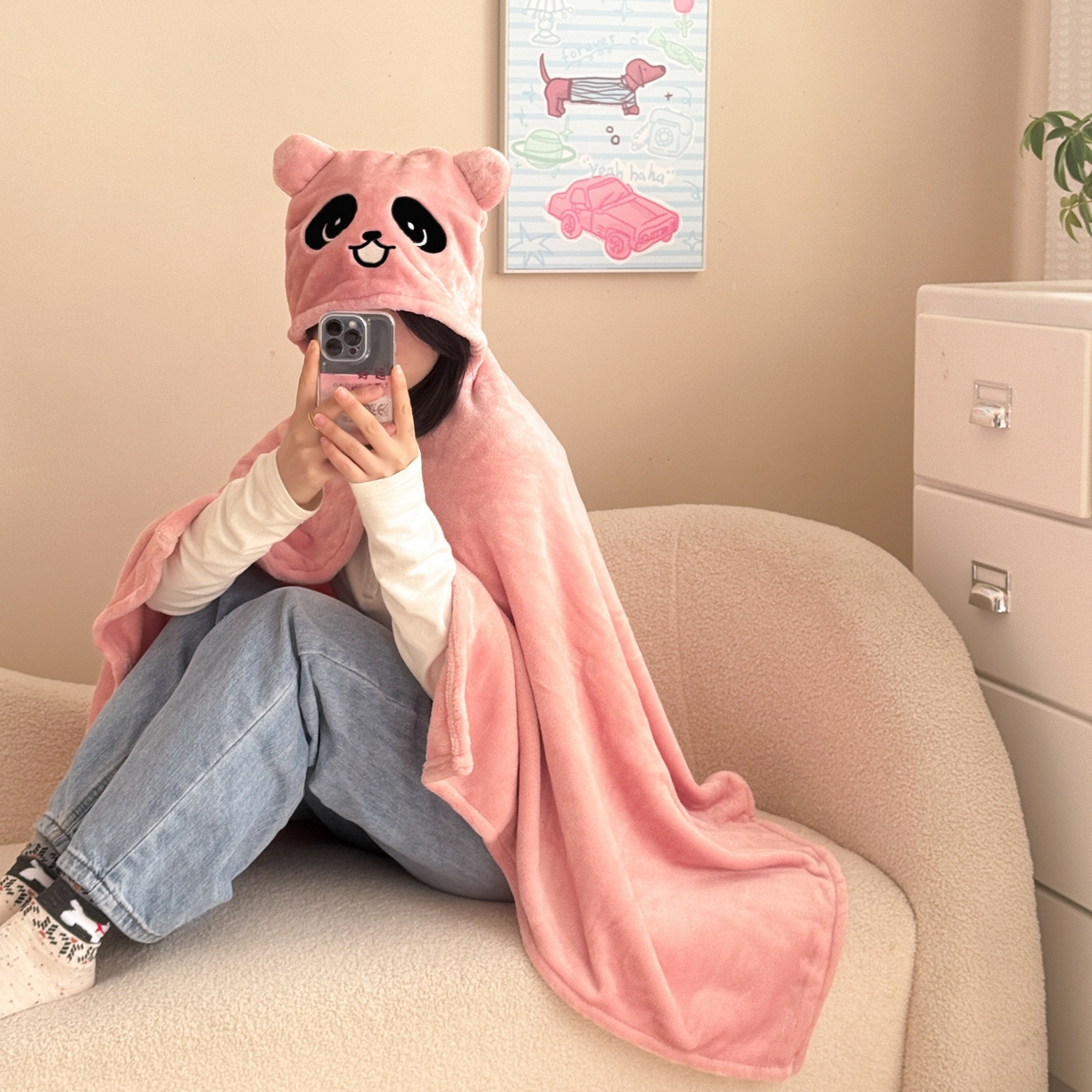 91家纺网 家纺一手货源 找家纺 简宜家居（朝初家纺） 2025新款带帽披肩毯子熊猫和熊午休毯带帽毯 熊猫-粉