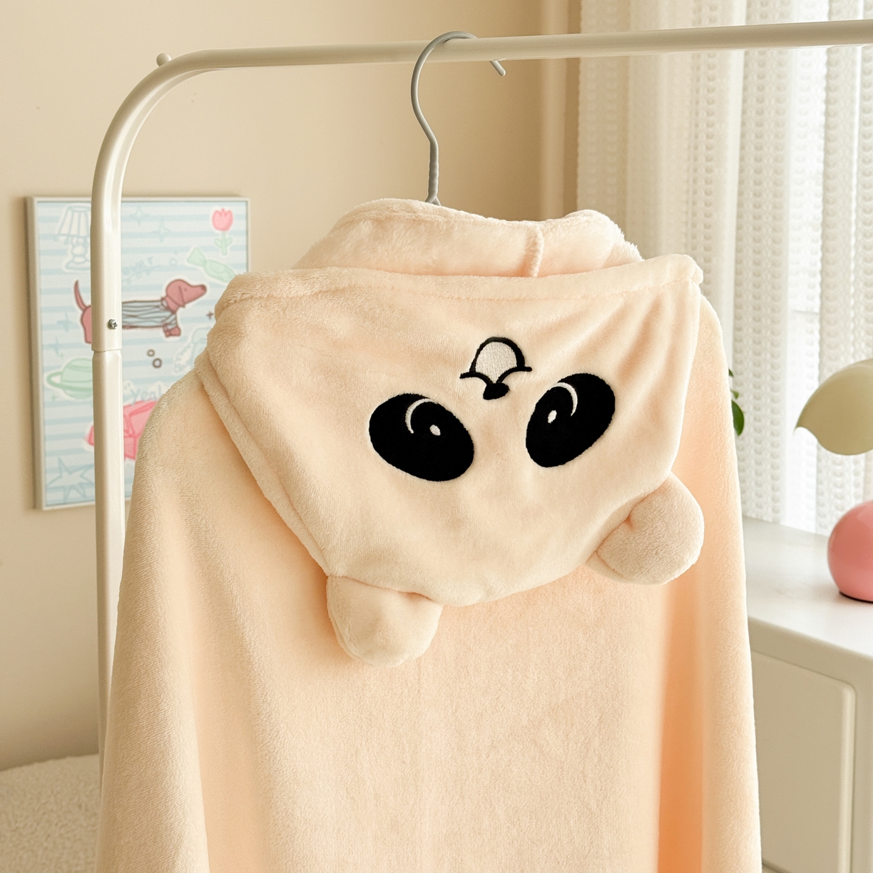 91家纺网 家纺一手货源 找家纺 简宜家居（朝初家纺） 2025新款带帽披肩毯子熊猫和熊午休毯带帽毯 熊猫-米黄