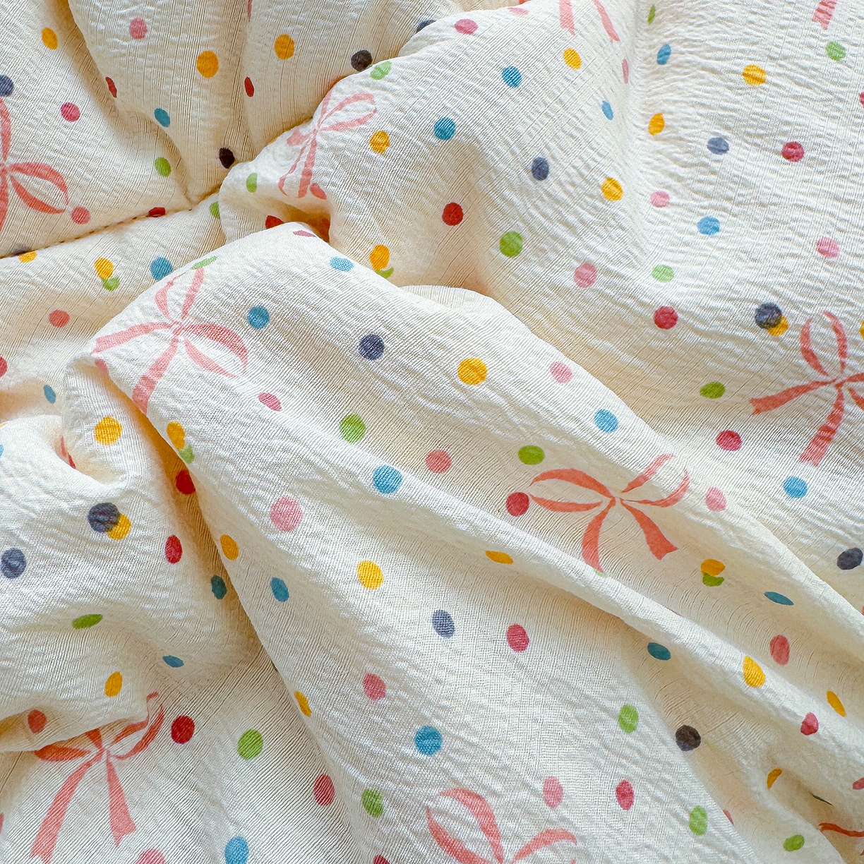 91家纺网 家纺一手货源 找家纺 桔禾家纺 2026新款云感有氧双层纱冬被抗菌被春秋被被子被芯 A类水洗双层皱皱纱冬被-波点世界