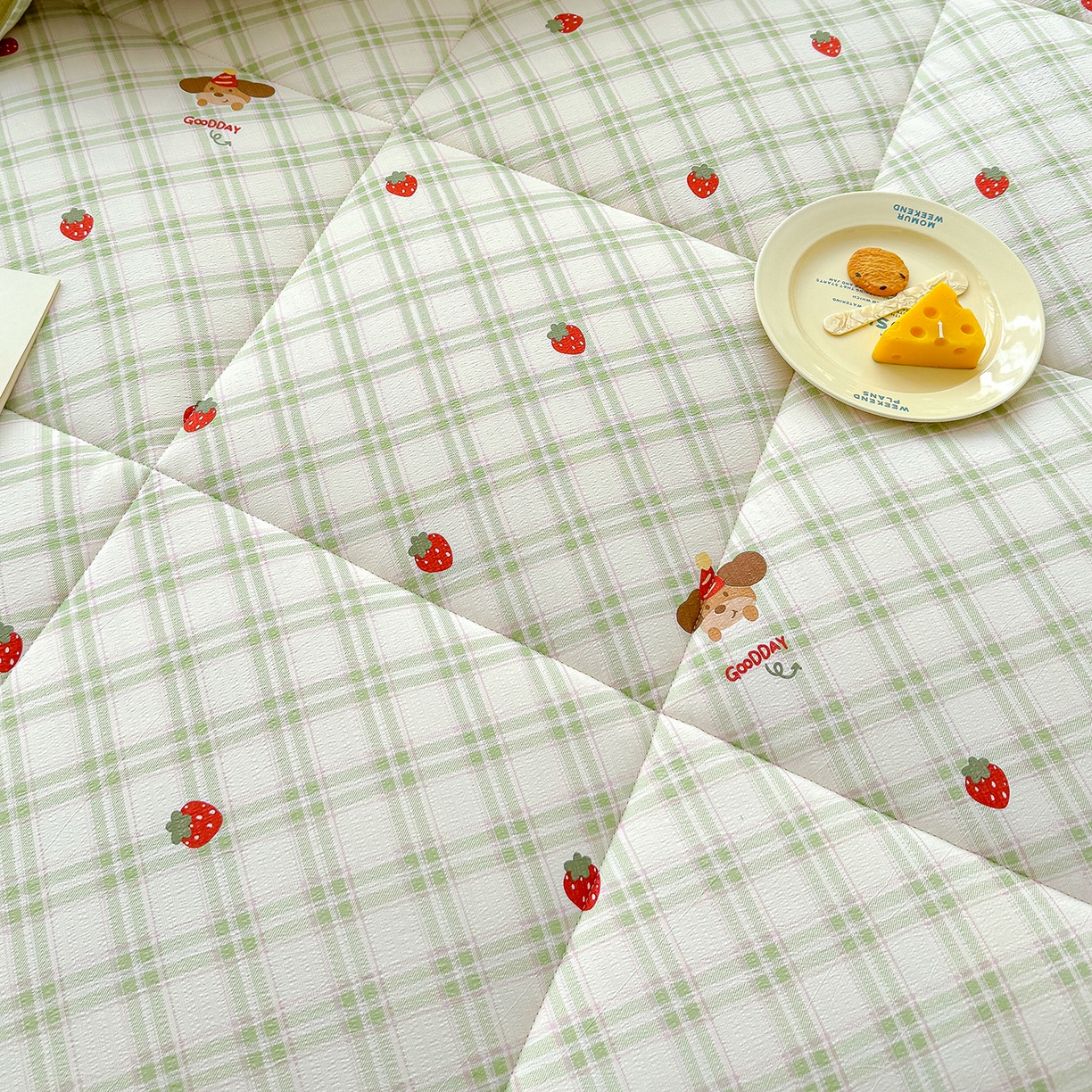 91家纺网 家纺一手货源 找家纺 桔禾家纺 2026新款云感有氧双层纱冬被抗菌被春秋被被子被芯 A类水洗双层皱皱纱冬被-草莓小狗