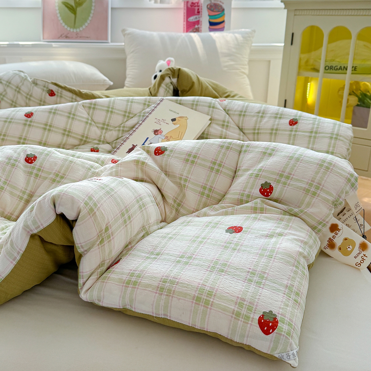 91家纺网 家纺一手货源 找家纺 桔禾家纺 2026新款云感有氧双层纱冬被抗菌被春秋被被子被芯 A类水洗双层皱皱纱冬被-草莓小狗