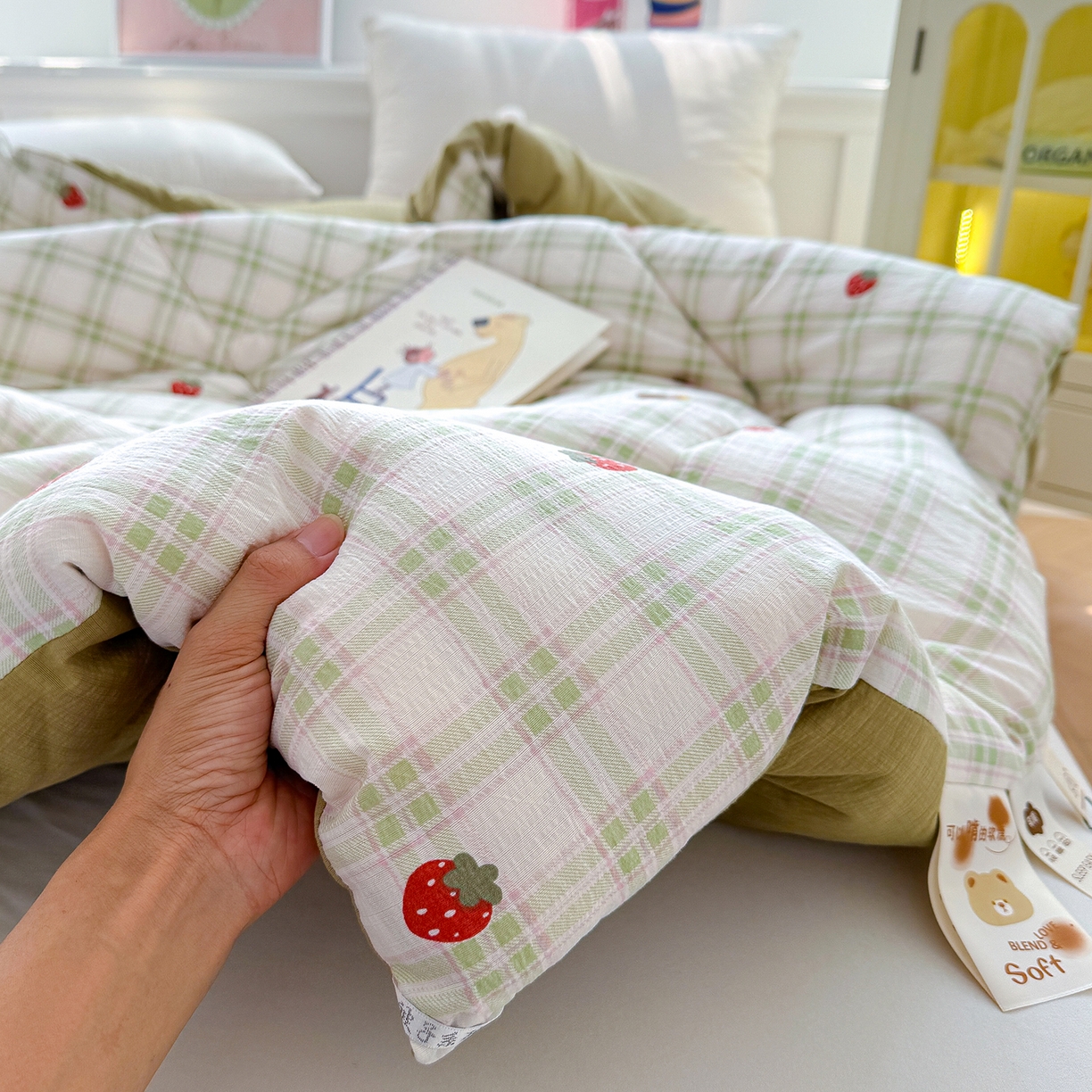 91家纺网 家纺一手货源 找家纺 桔禾家纺 2026新款云感有氧双层纱冬被抗菌被春秋被被子被芯 A类水洗双层皱皱纱冬被-草莓小狗