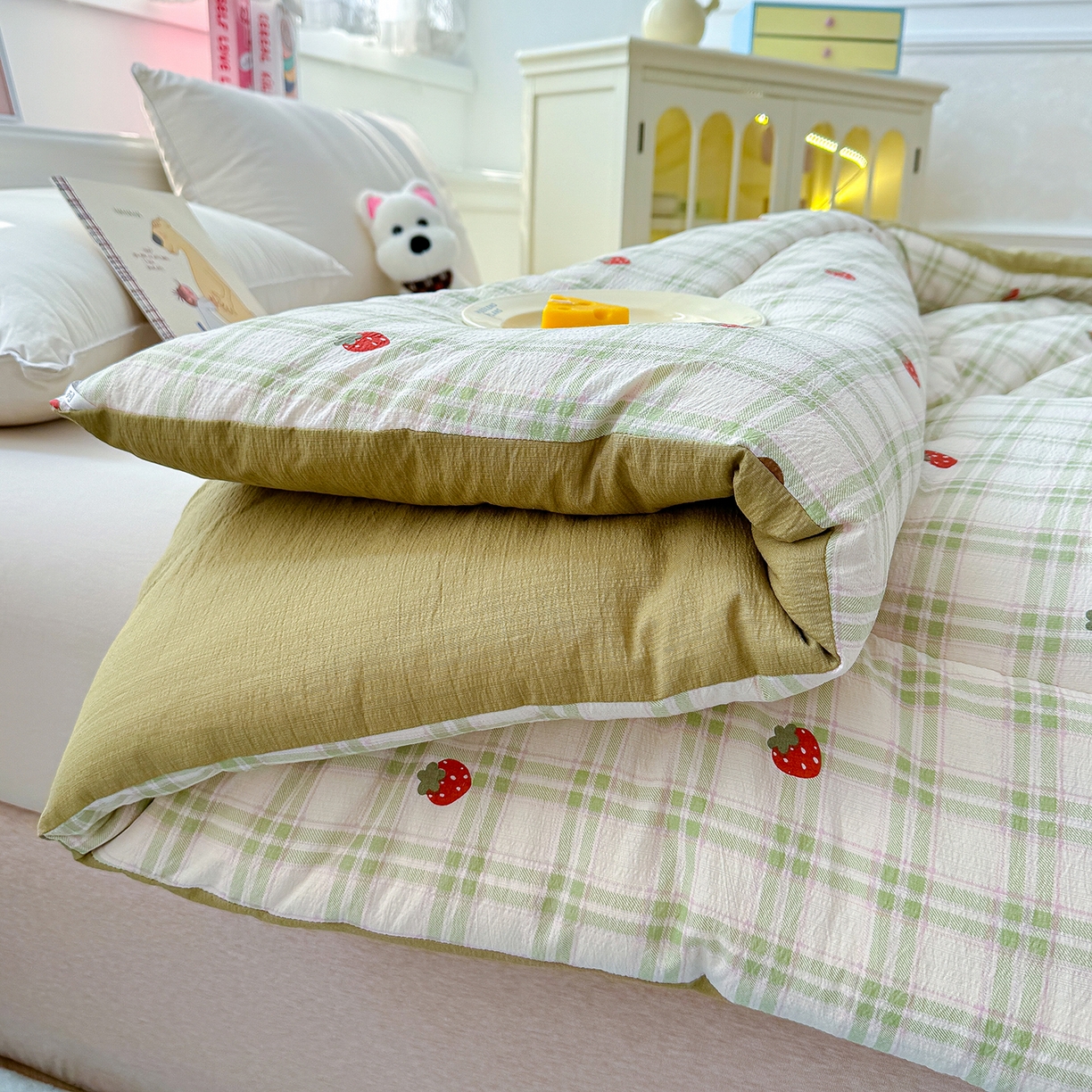 91家纺网 家纺一手货源 找家纺 桔禾家纺 2026新款云感有氧双层纱冬被抗菌被春秋被被子被芯 A类水洗双层皱皱纱冬被-草莓小狗