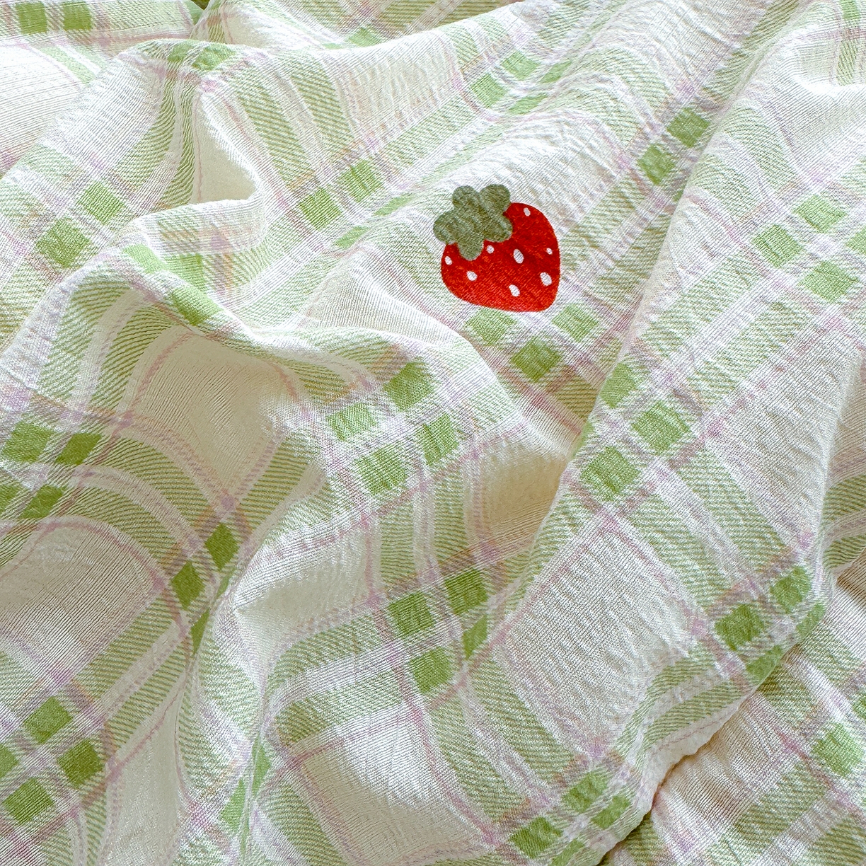 91家纺网 家纺一手货源 找家纺 桔禾家纺 2026新款云感有氧双层纱冬被抗菌被春秋被被子被芯 A类水洗双层皱皱纱冬被-草莓小狗