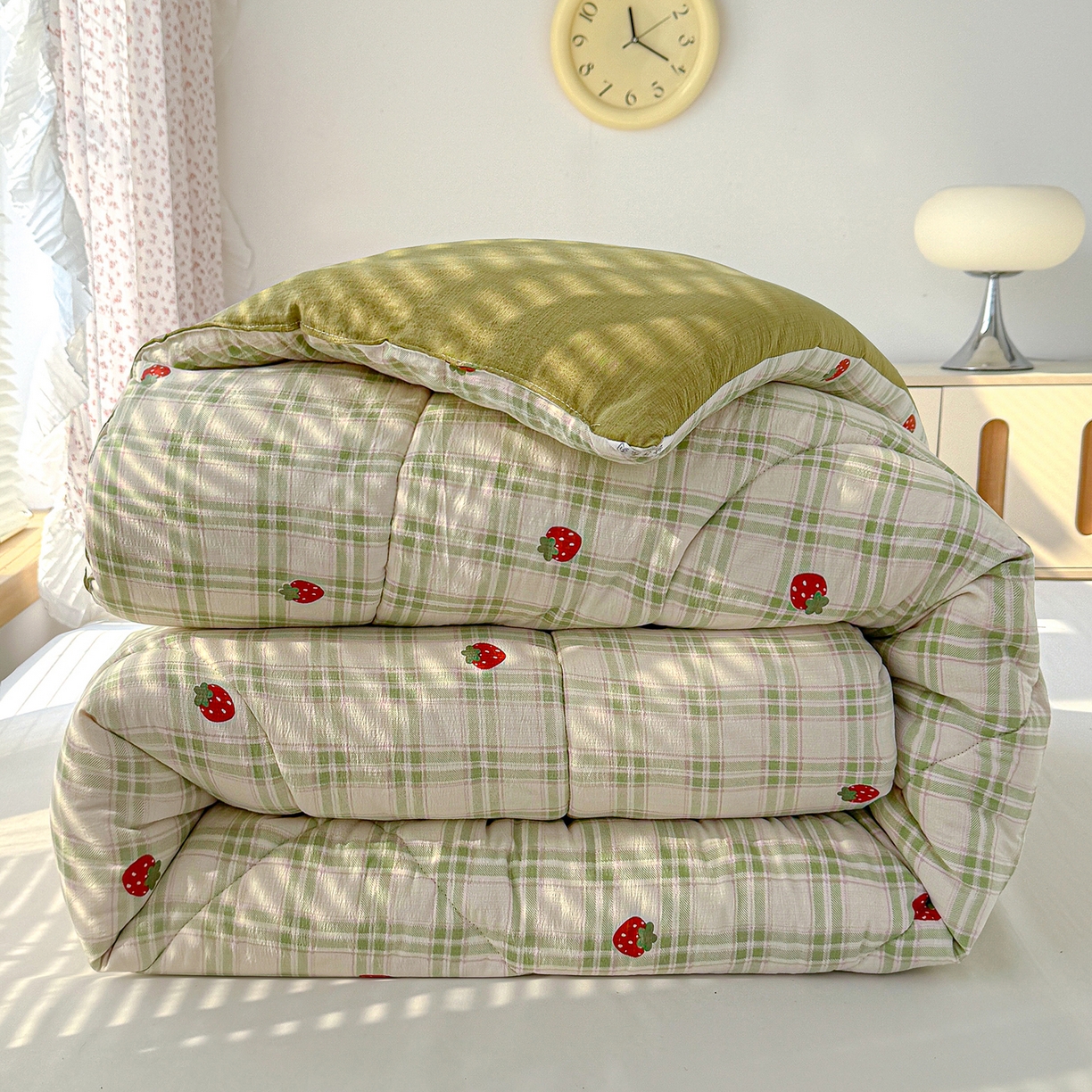 91家纺网 家纺一手货源 找家纺 桔禾家纺 2026新款云感有氧双层纱冬被抗菌被春秋被被子被芯 A类水洗双层皱皱纱冬被-草莓小狗