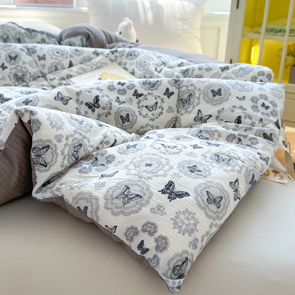 91家纺网 家纺一手货源 找家纺 桔禾家纺 2026新款云感有氧双层纱冬被抗菌被春秋被被子被芯 A类水洗双层皱皱纱冬被-蝶梦