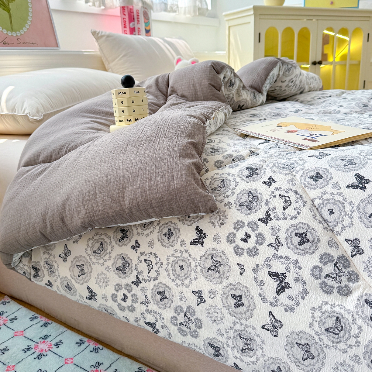 91家纺网 家纺一手货源 找家纺 桔禾家纺 2026新款云感有氧双层纱冬被抗菌被春秋被被子被芯 A类水洗双层皱皱纱冬被-蝶梦