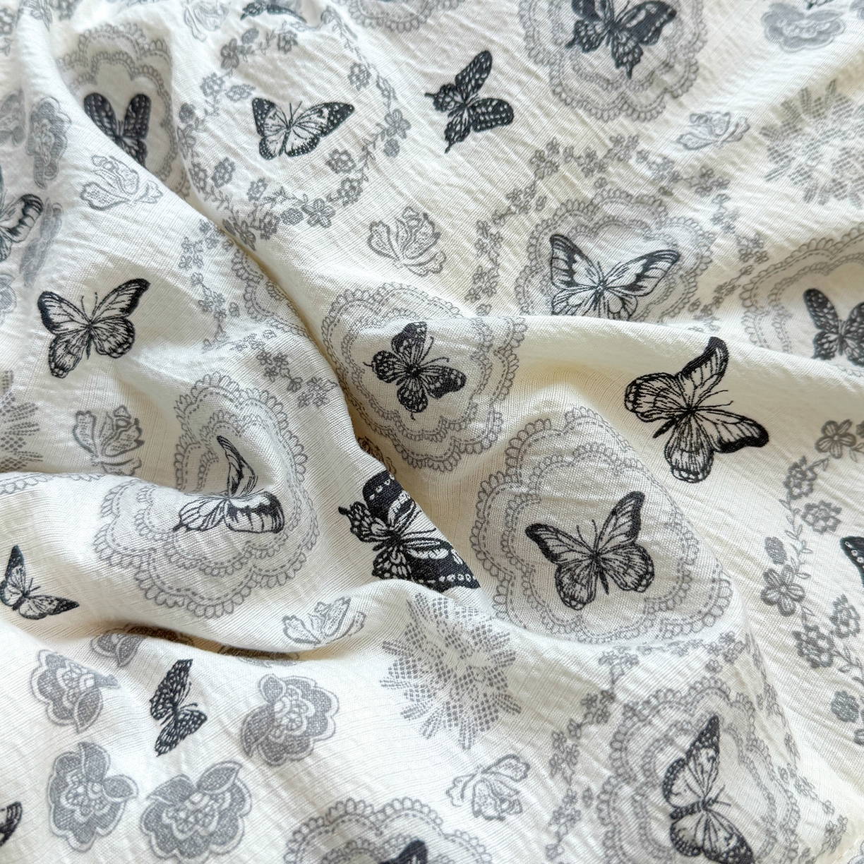 91家纺网 家纺一手货源 找家纺 桔禾家纺 2026新款云感有氧双层纱冬被抗菌被春秋被被子被芯 A类水洗双层皱皱纱冬被-蝶梦