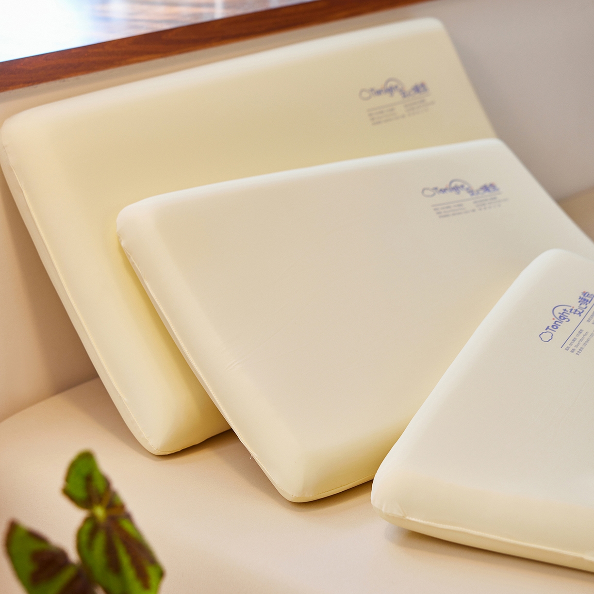 91家纺网 家纺一手货源 找家纺 晚悠家纺 2025新款安心睡觉记忆棉亲子枕枕头枕芯 奶昔米