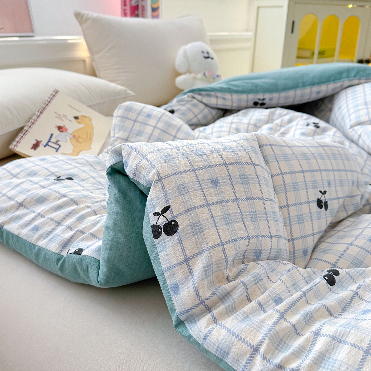 91家纺网 家纺一手货源 找家纺 桔禾家纺 2026新款云感有氧双层纱冬被抗菌被春秋被被子被芯 A类水洗双层皱皱纱冬被-格子樱桃